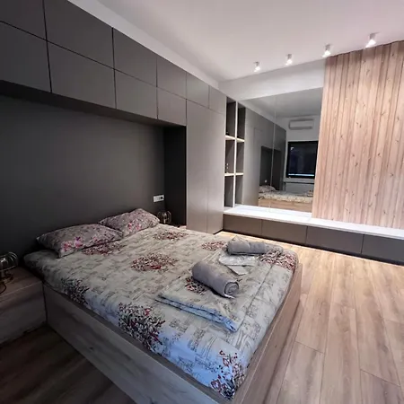 Mona's Apartment