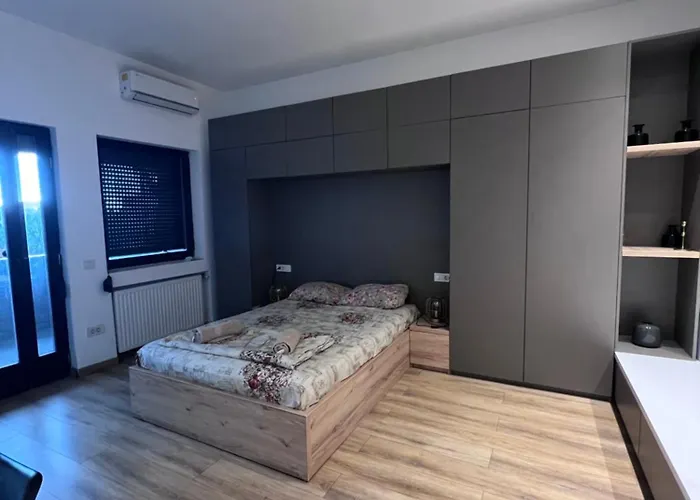 Apartamento Mona's *