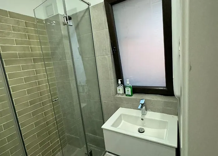 Mona's Daire Bükreş